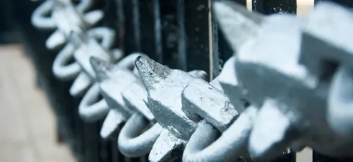 Bonbonnes de gaz à Paris: une suspecte loirétaine condamnée pour...