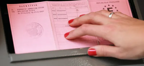 Carte grise et permis de conduire dématérialisés : le grand couac !
