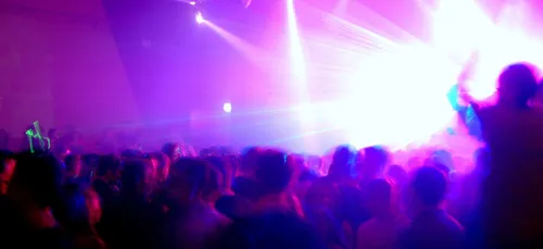 Un couple filme ses ébats sexuels pendant un concert de Lacrim à...