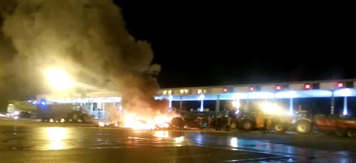Vidéo - Manifestation d'agriculteurs : l’A10 bloquée dans les deux...