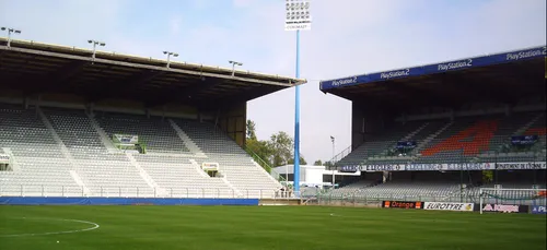 Football : les anciens sièges de l’AJA sont à vendre !