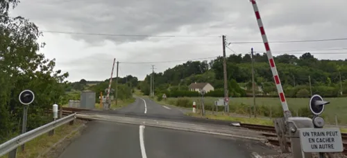 Sarthe : un accident évité de justesse à un passage à niveau !