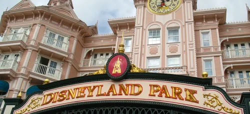 Claude François, Disneyland et Rokhaya Diallo : 3 sujets au top en...