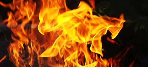 Incendie : une mère de famille évacue ses bébés par la fenêtre !