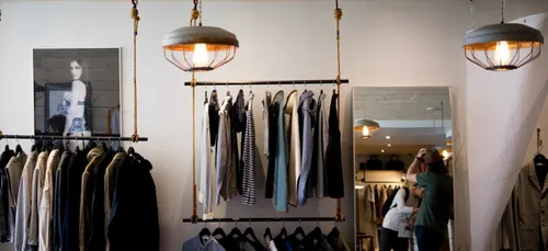 Faîtes une bonne action en donnant les vêtements que vous ne portez...