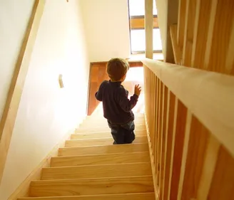 Loiret : la fillette est-elle vraiment morte après une chute dans...