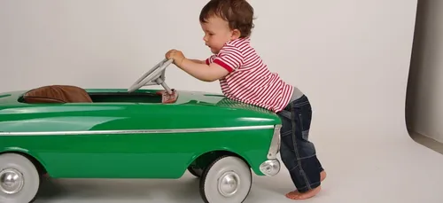 Le Mans : l'hôpital se dote de mini-voitures pour les enfants !