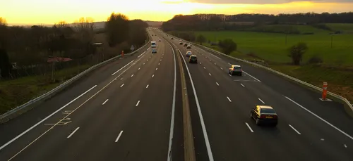 Sarthe : ils dérobent des vêtements sur une aire d’autoroute