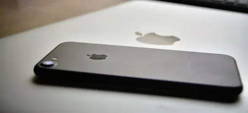 Angers : il escroque des acheteurs avec des iPhone 7