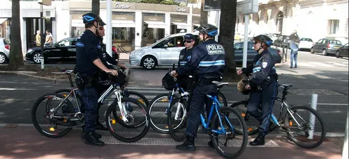 Angers : un automobiliste renverse un policier