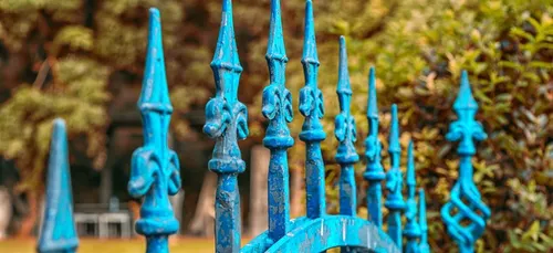 Sarthe : le corps d'un homme retrouvé dans un jardin