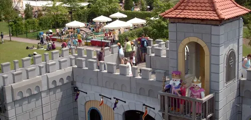 Yonne : des milliers de Playmobil au château d’Ancy-le-Franc !