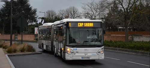 Loiret : un bus prend feu à la Chapelle-Saint-Mesmin