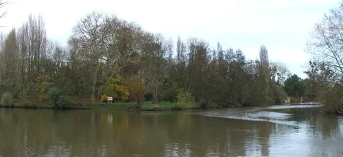 Deux Manceaux récompensés pour avoir sauvé une enfant de la noyade