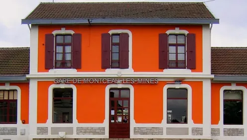 Montceau-les-Mines : le hall de la gare prend feu