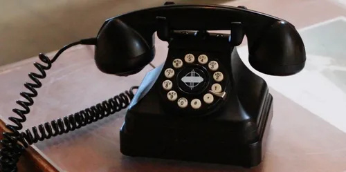 Yonne : un détenu saisit le Conseil d’Etat pour … le prix du téléphone