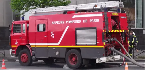 Loiret : un garage part en fumée à Villemandeur