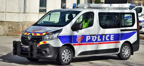 Dépôt pétrolier du Mans : ça chauffe entre CRS et gilets jaunes