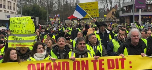 "Gilets jaunes" à Bourges : 6.300 manifestants et deux cortèges...