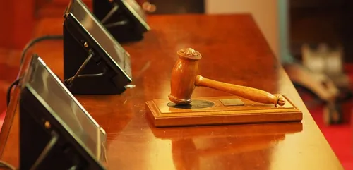 Le Creusot : 16 ans de prison pour viols sur les enfants de sa...