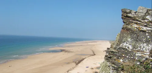 Disparition de Sala : des débris d’avion découverts sur une plage