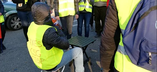 Saran : les gilets jaunes (de nouveau) délogés d’Amazon