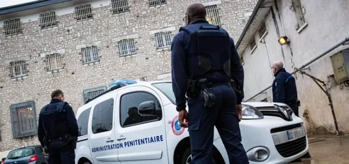 Saran : le personnel du centre pénitentiaire dénonce ses conditions...