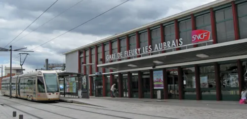 Fleury-les-Aubrais : un adolescent se fait frapper à coup...