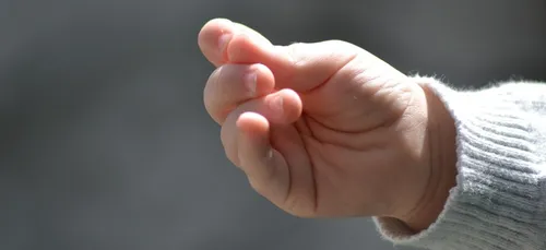 Bourges : un bébé de 7 mois grièvement brûlé dans une caravane