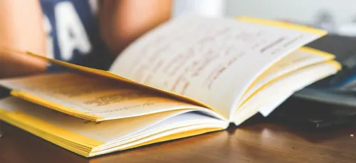 Auxerre : 400 personnes ont manifesté pour défendre le collège...