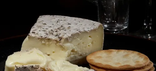 Yonne : une habitante est morte après avoir mangé un fromage contaminé