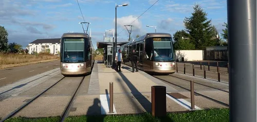 Orléans : une jeune femme a été percutée par le tramway