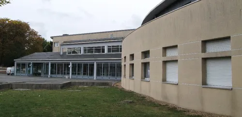 Orléans : les lycées Maurice Genevoix et Benjamin Franklin...