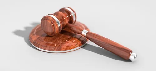 Ch&acirc;teaudun : il force sa femme à manger son livret de famille