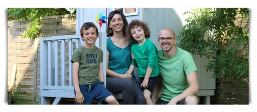 Sarthe : un père et son fils créent le jeu « Dinodiig »