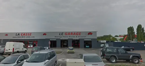 Yonne : des centaines de voitures partent en fumée dans une casse...