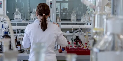 Loiret : formation et recrutement dans l’industrie pharmaceutique...