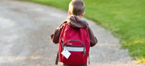 Auxerre : un enfant laissé seul à l’école, sa mère en dégrisement