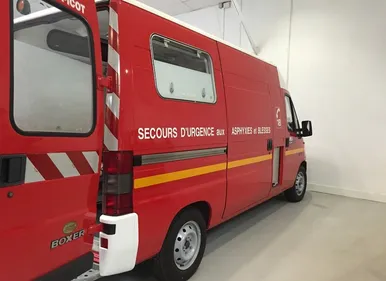 Maine-et-Loire : un car scolaire transportant 43 enfants accidenté