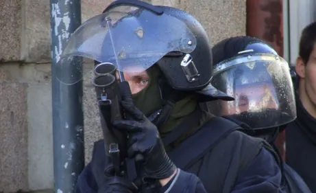 L’Etat commande de nouveaux LBD à une usine sarthoise