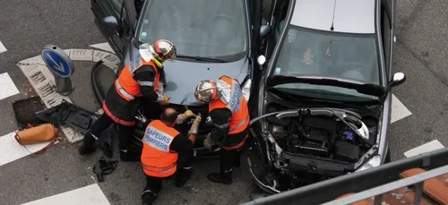 Loiret : cinq blessés dans un choc entre une voiture et un camion...
