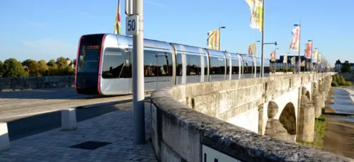 Tours : les étudiants peuvent désormais conduire le tram !