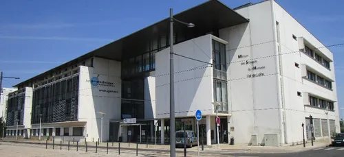 Tours : le président de l’université accusé de harcèlement moral et...