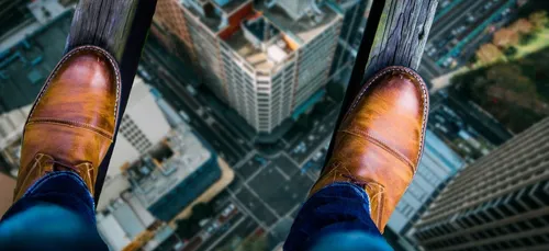 L’hypnose, une solution efficace pour vaincre sa peur du vide