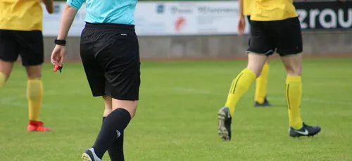 Football : des arbitres agressés dans le Maine-et-Loire et l'Allier