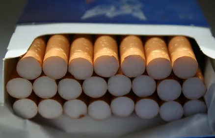Paquet de cigarettes à 10 euros, permis moto… ce qui change au 1er...