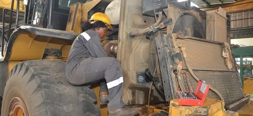 Journée internationale des droits des femmes : lutter contre les...