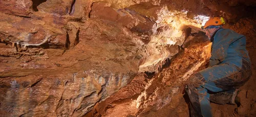 Saône-et-Loire : deux salles découvertes dans les grottes d’Azé...