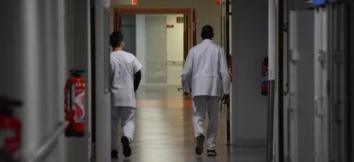 Coronavirus: 500 agents de l’hôpital d’Angers interpellent le...