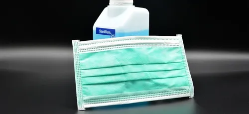 Des masques commandés par la région Bourgogne-Franche-Comté saisis...